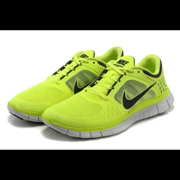 neon yellow nike shoes mens